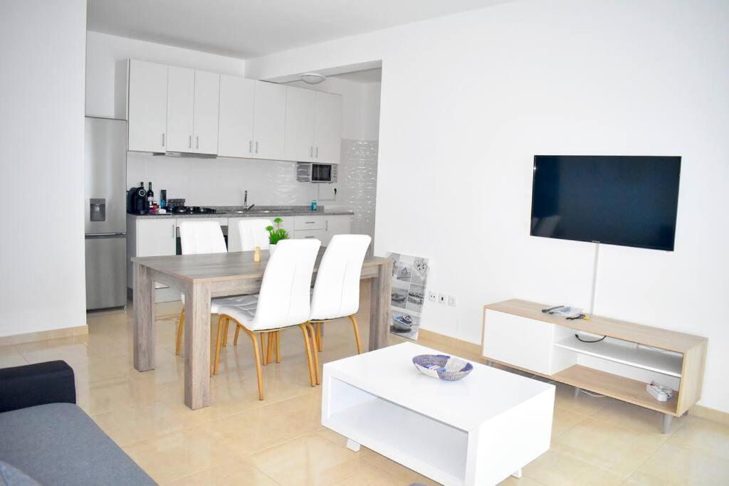 Lovely - Luxury 3 Bedrooms 500M From The Beach. 圣玛丽亚 外观 照片